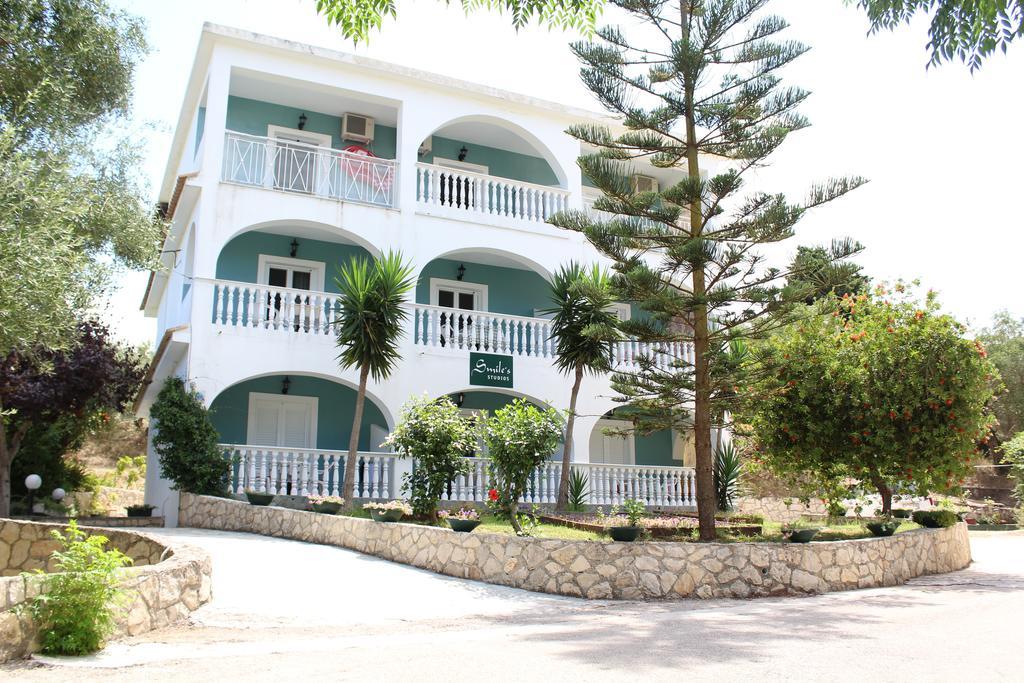 Smile'S Studios Tsilivi  Extérieur photo